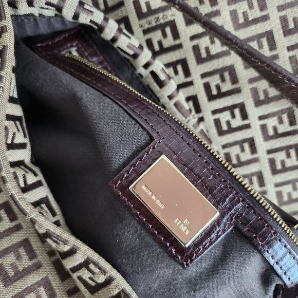 Authentic Fendi Brown Zucchino Canvas Mama Baguette Gold Hardware - Picture 13 of 16